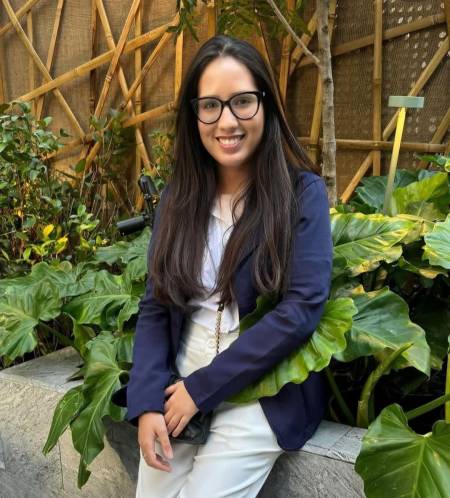 Luciana Lins Menezes